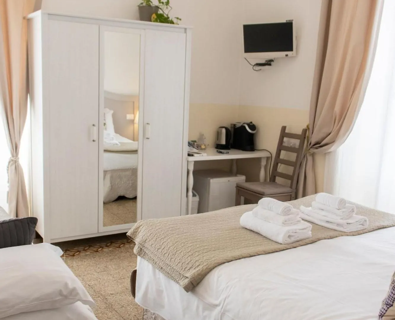 Nocleg ze śniadaniem Biancoreroma B&B