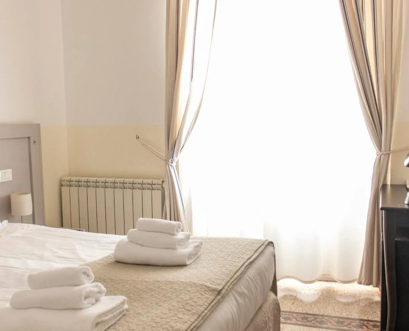 Alojamento de Acomodação e Pequeno-almoço Biancoreroma B&B